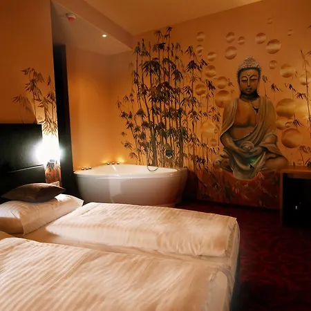 Kuschelhotel Zeman 호텔 4*